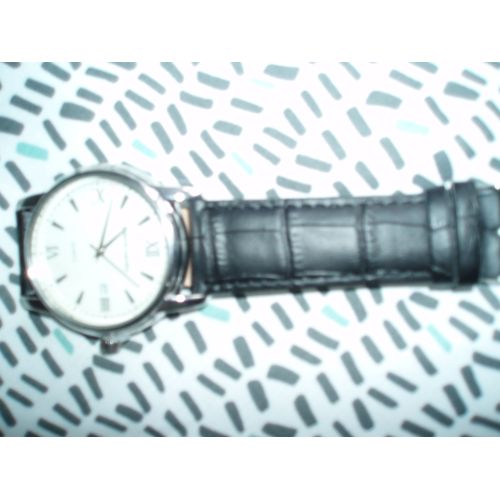 Montre Pierre Cardin Quartz En Cuir Veritable Avec Notice Et Boite.