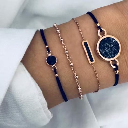 Lot De 4 Bracelets En Cristal Noir Avec Pendentif En Forme De Et Perles De Cristal Pour Femme Et Fille