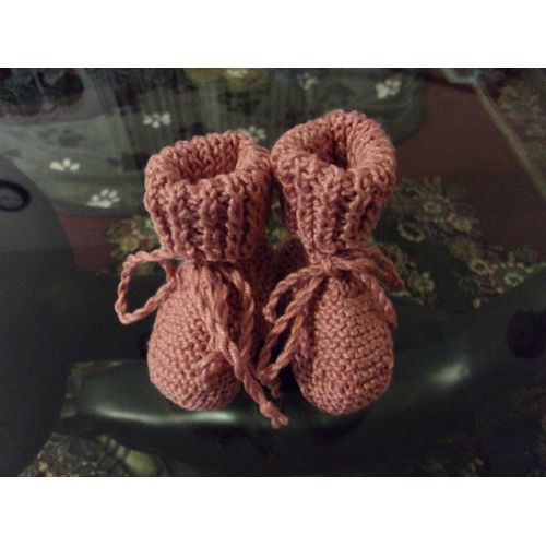 Chaussons En Laine Pour Bébé, En Vieux Rose.