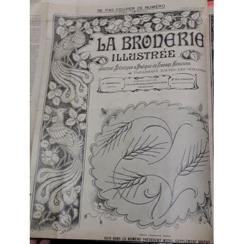 La Broderie Illustrée - Journal Artistique Et Pratique De Travaux Féminins, 6e Année, N°1 (4 Janvier 1903) : Petite Serviette Ronde / Porte-Parapluie Pour Accroche Dans Le Cabinet De Toilette /(...)