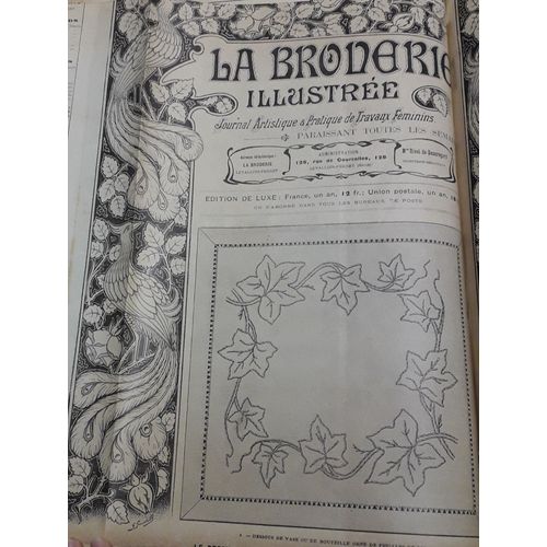 La Broderie Illustrée - Journal Artistique Et Pratique De Travaux Féminins, 6e Année, N°29 (16 Juillet 1903) : Dessous De Vase Ou De Bouteille Orné De Feuilles De Lierre . Dessus De Violon / Cravate(...)