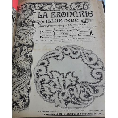 La Broderie Illustrée - Journal Artistique Et Pratique De Travaux Féminins, 6e Année, N°51 (20 Décembre 1903) : Dessous De Bouteille En Broderie Richelieu / Deux Calendriers Perpétuels / Robe D Enfant(...)