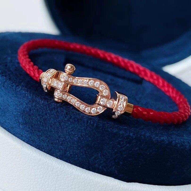 Magnifique Bracelet de marque de luxe en alliage de diamant rouge.  Symbolise la liberté, la vitalité et le Courage. Breloque océan Unique -  Rose - 21SLSZ0426C00891