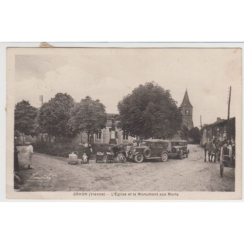 Craon ( Vienne), L'église Et Le Monument Aux Morts.