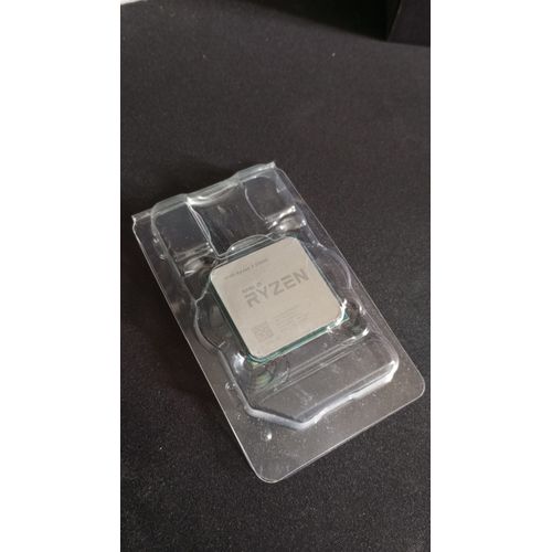AMD Ryzen 3 2200G chipset radeon graphics vega 8 avec ventirad