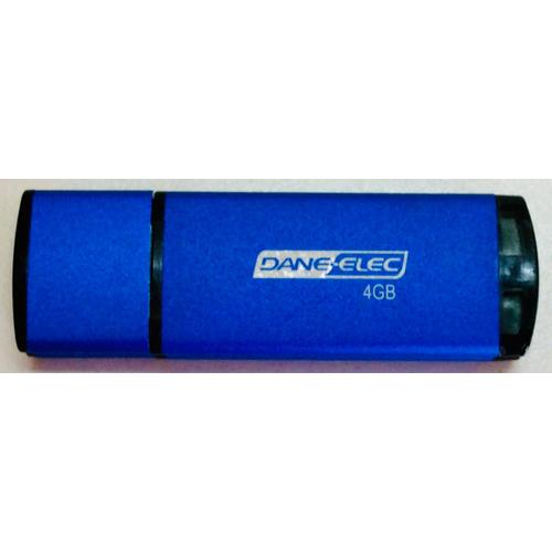 Clé 4GB avec capuchon, USB 2.0 DANE-ELEC (Memory / Group) 2009 coque plastifiée bleu. Lecteur carte mémoire microSD. Connecteur USB mâle type A