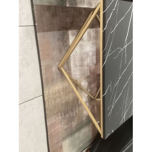 Vend Table Basse Effet Marbre Noir Et Pied Doree