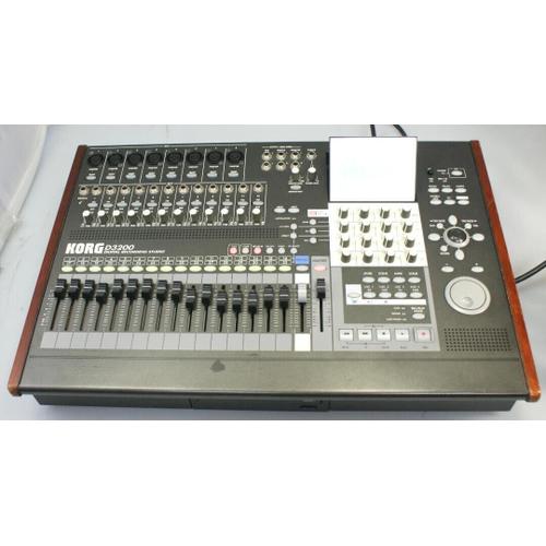 KORG D 3200