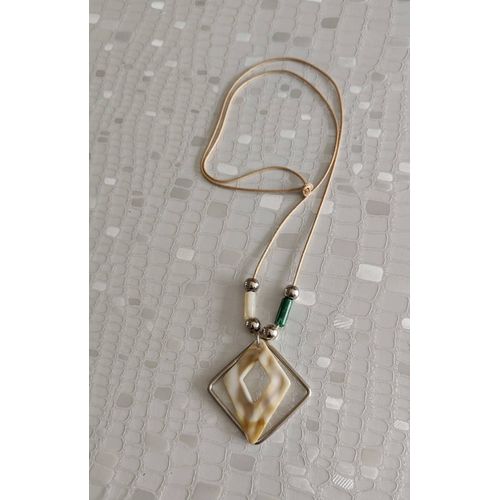 Collier