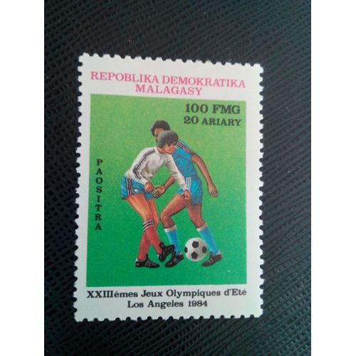 Timbre Madagascar Yt 714 Jeux Olympiques Football 1984 ( 0040505 )