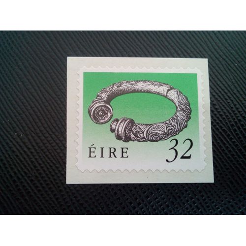 Timbre Irlande Yt 707 Trésors De L'art Irlandais 1990 ( 0010505 )