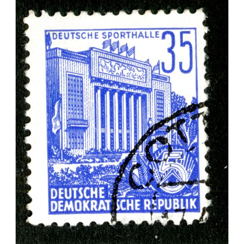 Timbre Oblitéré Deutsche Demokratische Republik, Deutsche Sporthalle, 35
