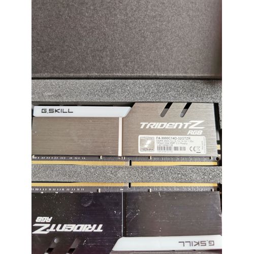 G.Skill Trident Z RGB 32 Go (2x16Go) DDR4 3000 MHz CL16