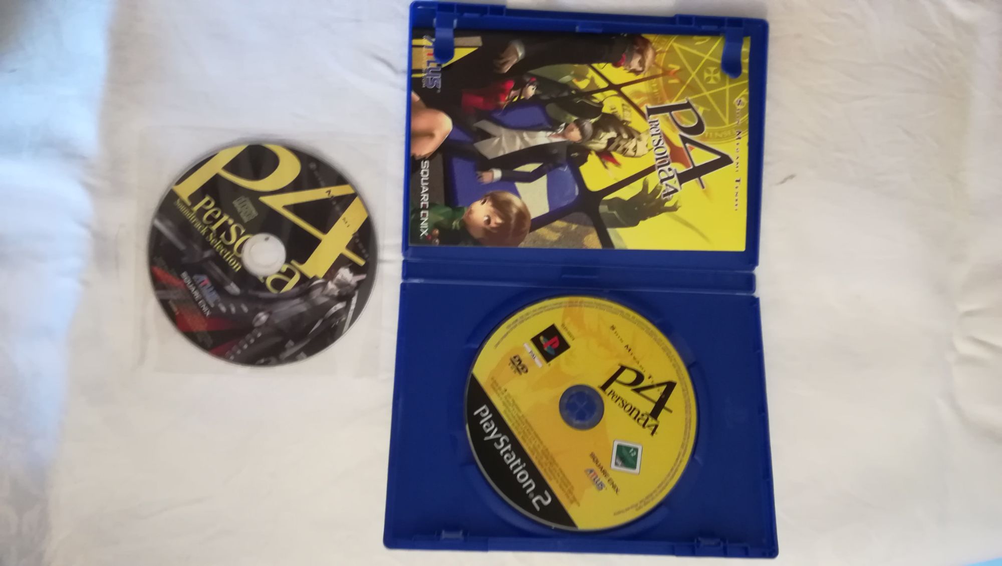 Shin Megami Tensei: Persona 4 (with Soundtrack) - Playstation 2