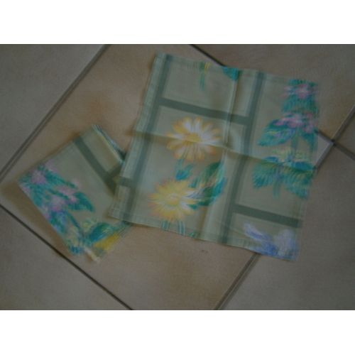 Serviettes De Table Vertes Motifs Floraux Lot De 4 30 X 31 Cm