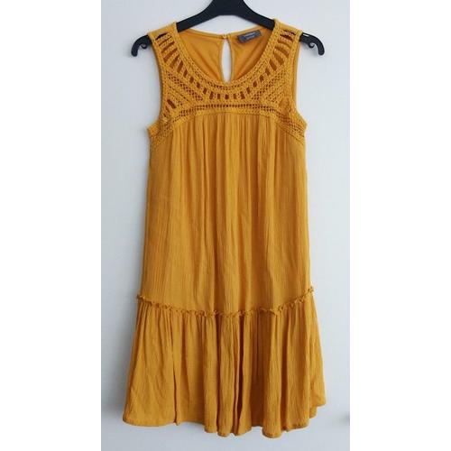 Robe Sans Manches Jaune Moutarde. Brodee Ajouree. Yessica. Taille 36 / 38