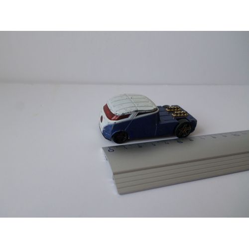 Dragster Bleu Modele Camion Toit Blanc