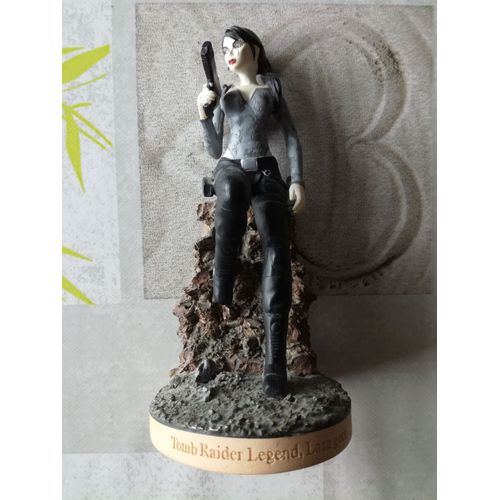 Figurine Tomb Raider - Lara Croft Gothique