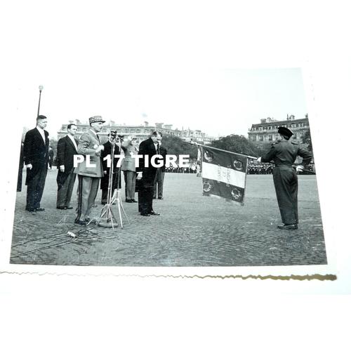 René Coty, Général Koening, Photo Du 11 Novembre 1954, Remise Des Croix De Guerre Des T.O.E. Avec Palmes