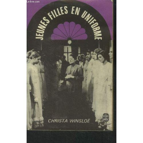 Manuela Ou Jeunes Filles En Uniforme