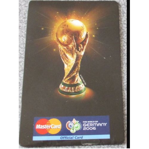 Magnet Souple Coupe Du Monde De La Fifa, Allemagne 2006 - Official Card De La Fifa World Cup Germany 2006 - Avec Image Dorée Du Trophée Sur Fond Noir Et Logo Mastercard - 5.5x8.5cm