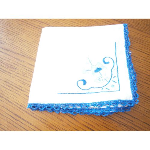 Serviette De Table Blanche Broderies Bleues 29 X 31 Cm