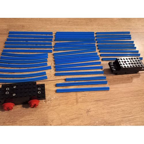 Rare Ancien Train Lego Énorme Lot 41 Pièces Rails Droit Et Virage Courbé + 2 Wagons Électrique Moteur Train De Marchandises Electric Motor 12v Vintage 1969 -