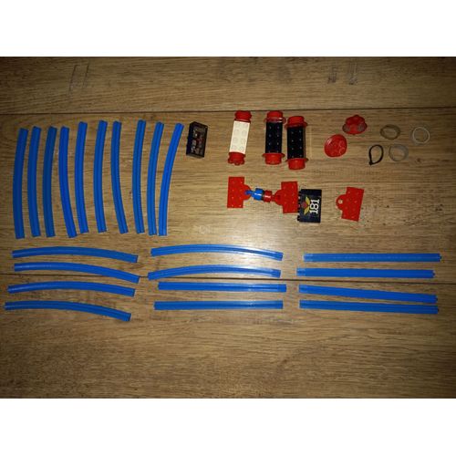 Rare Ancien Train Lego Énorme Lot 36 Pièces Rails Droit Et Virage Courbé + 6 Roues Pour Wagons Électrique Moteur Train De Marchandises Elastiques Attache Electric Motor 12v Vintage 1969 + Pièces Rares