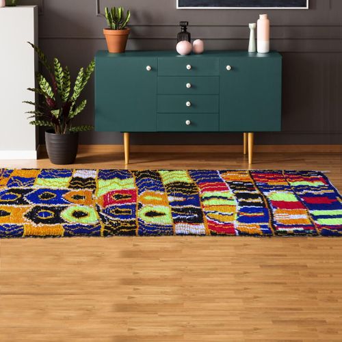 Authentique Tapis Berbère 115x250 Fait À La Main En Laine Rouge Et Fluo Azilal 12 Motif Ethnic
