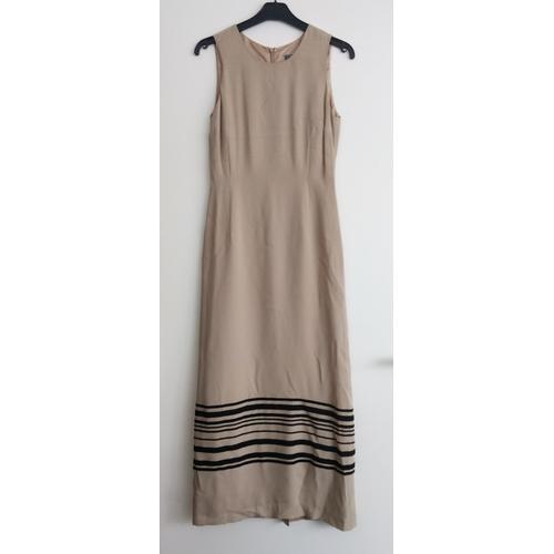 Robe Beige A Rayures Noires. Sans Manches. Caroll. Viscose. Taille 36