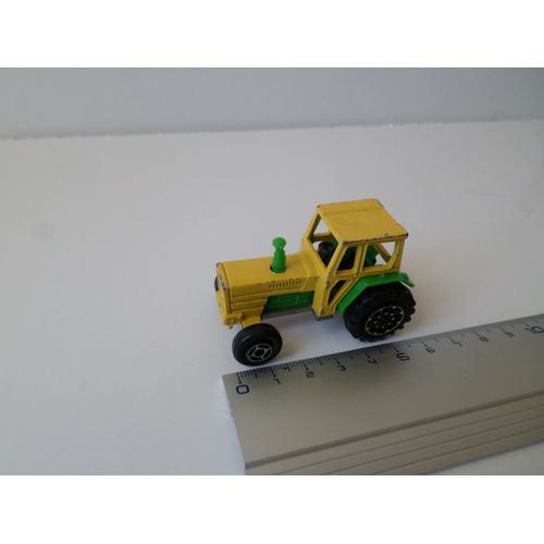 Tracteur Agricole Modele Jaune Cheminee Verte-Majorette