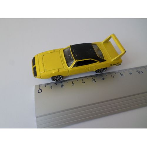 Plymouth Coupe Modele Superbird Jaune Toit Noir