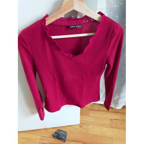Haut / Top / T-Shirt Rouge À Manches Longues Avec Col En Crochet Xs Tbe
