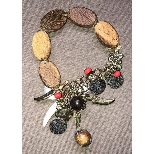 Bracelet Perles En Bois Et Breloques Extensible