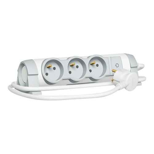 C2G Multi-Outlet Extension for Comfort - Coupe-circuit - CA 230 V - 3500 Watt - entrée : alimentation - connecteurs de sortie : 3 (3 pôles (France/Belgique)) - 1.5 m cordon - blanc