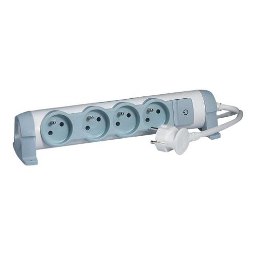 C2G Multi-Outlet Extension for Comfort - Coupe-circuit - CA 230 V - 3500 Watt - entrée : alimentation - connecteurs de sortie : 4 (3 pôles (France/Belgique)) - 3 m cordon - blanc