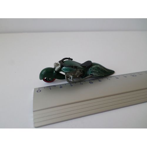 Moto Sans Marque Modele Vert Long Carenage Arriere-Hot Wheels