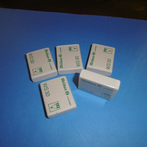 Gommes Blanches Pelikan 38x28x10mm Ws30 Lot De 5