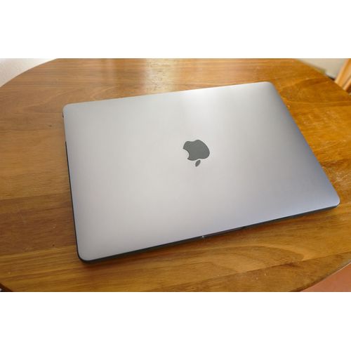 Apple MacBook Pro Touch Bar 2016 - 13" Intel Core i7 - 3.3 Ghz - Ram 16 Go - SSD 512 Go - Azerty - Français