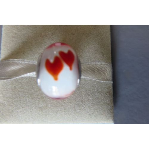 Charm 220 + Perle Murano Blanc/Coeur Rouge/Argent Amore & Baci