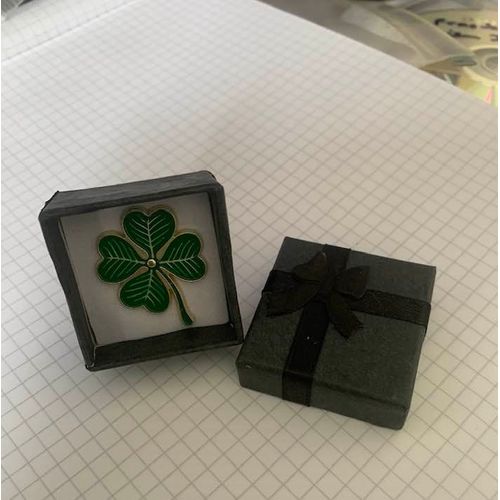 Pins Trèfle À 4 Feuilles + Boite