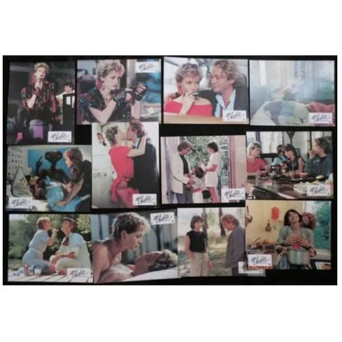 Signé Charlotte : Jeu De 12 Photos D'exploitation Cinématographique - Format 21,5x27 Cm - De Caroline Huppert Avec Isabelle Huppert, Niels Arestrup, Christine Pascal, Roland Blanche - 1985