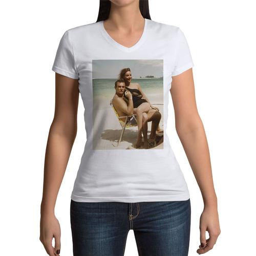 T-Shirt Femme Col V Sean Connery Claudine Auger James Bond 007 Photo Vintage