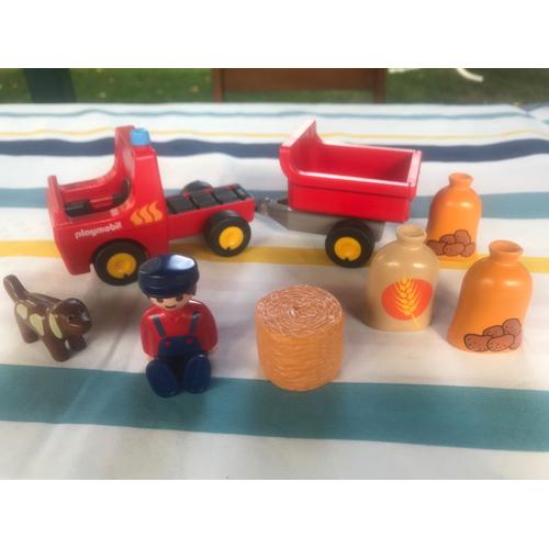 Camion Avec Remorque Et Le Fermier Playmobil Année 1990 - 2 Sacs De Pommes De Terre, Un Sac De Blé, Un Ballot De Paille, Un Chien - Vendu Sans L Emballage D Origine - Lot 15