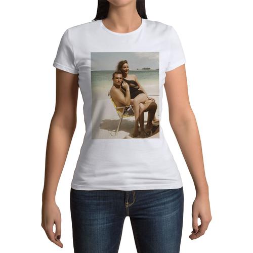 T-Shirt Femme Col Rond Sean Connery Claudine Auger James Bond 007 Photo Vintage