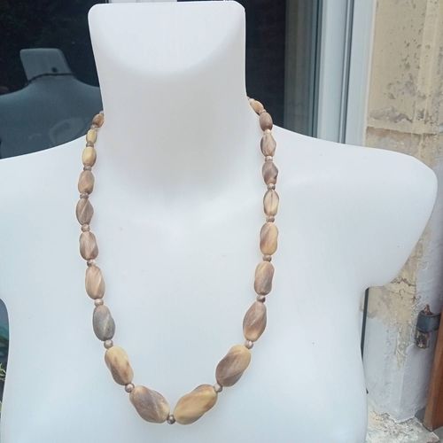 Collier En Corne