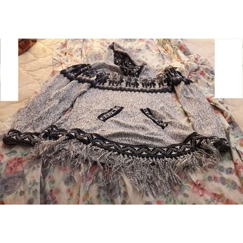 Pull Capuche A Franches Taille 14 Ans ..