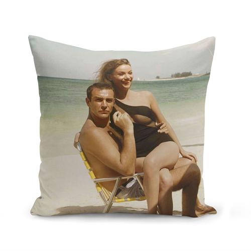 Housse De Coussin 40x40 Cm Sean Connery Claudine Auger James Bond 007 Photo Vintage