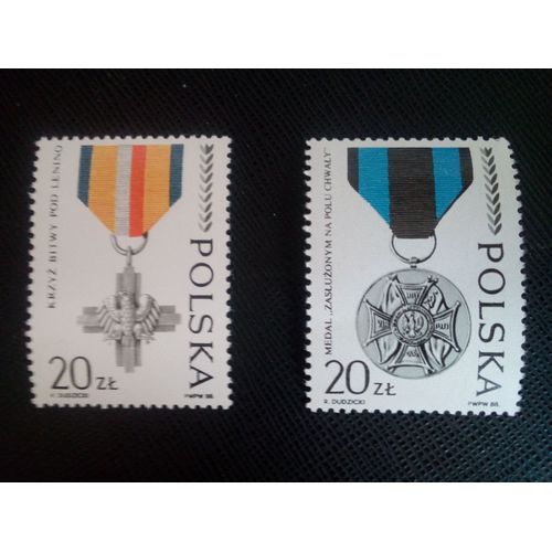 Timbre Pologne Yt 2971 - 2972 Séries: Médailles De Combat De La Seconde Guerre Mondiale 1988 ( 100805 )