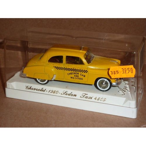 [253] Miniature 1,43ème : Chevrolet .1950 - Couleur Jaune - Marque : Solido Ao-Solido